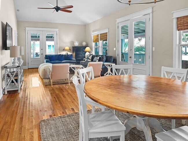 Building Photo - 50% off first months rent.  Open 3 bedroom...