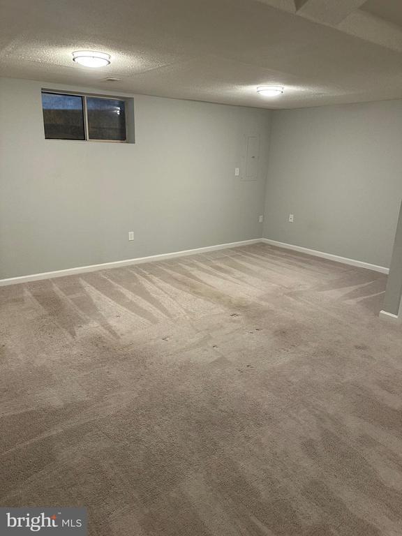 Building Photo - 10934 Mission Ridge Dr