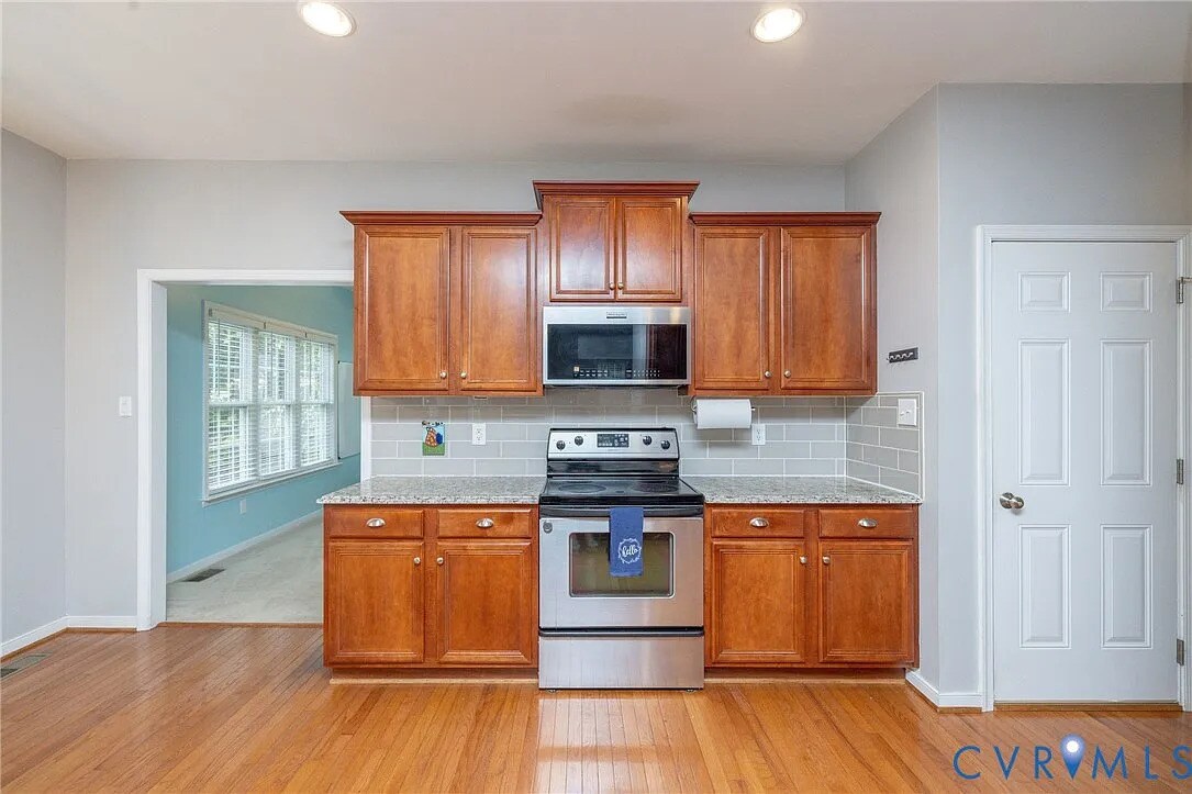 kitchen - 3620 Tanby Rd