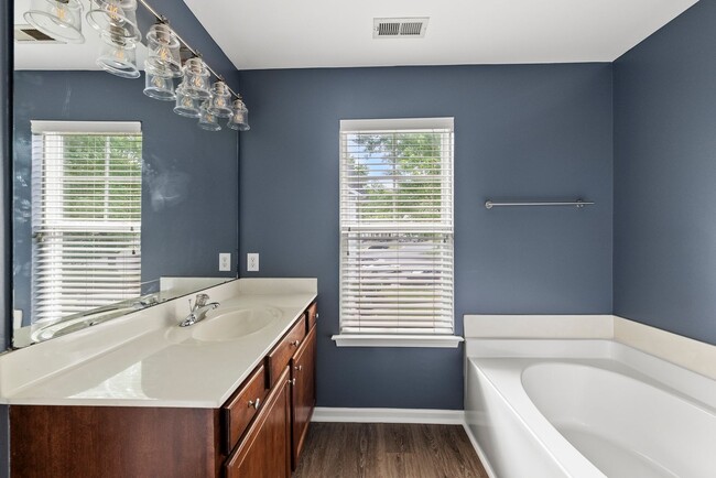 Building Photo - 8916 Camden Park Dr