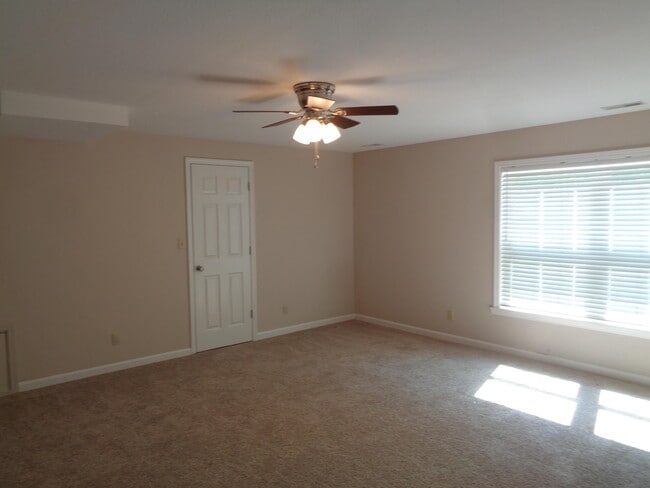 Building Photo - 3801 Blue Cedar Ln