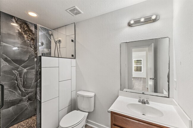 Building Photo - 2746 Piney Lake Ct