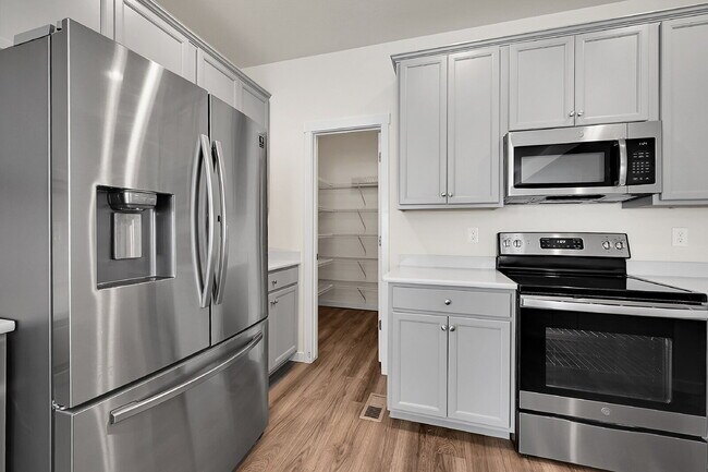 Building Photo - $2,650 - 3 Bed, 2.5 Bath Home in Co Spring...