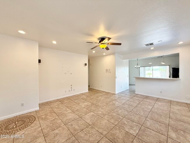Building Photo - 21362 E Puesta Del Sol