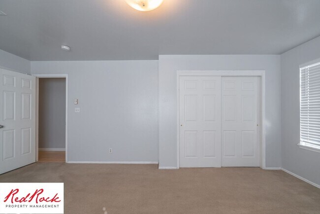 Building Photo - Bright & Spacious 3-Bed, 2-Bath Home in Wa...