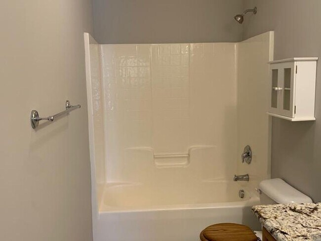 Building Photo - 1205 Dexter Ridge Dr