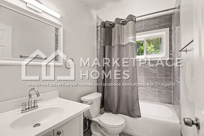 Building Photo - 26437 Lehigh St