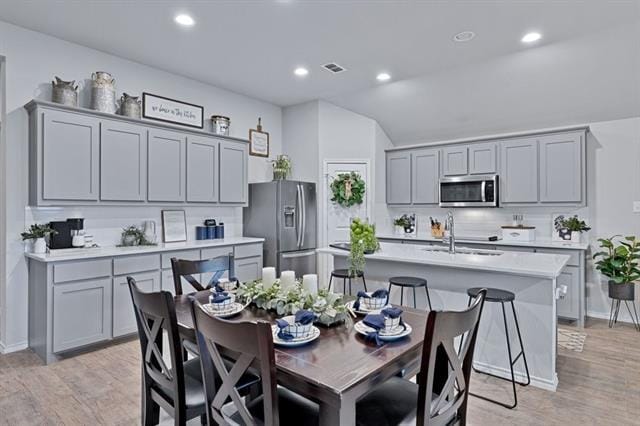 Building Photo - 11501 White River Dr