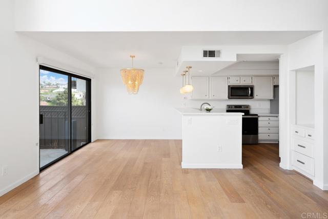 Building Photo - 1047 Santa Helena Park Ct