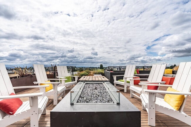 Building Photo - 1717 22nd Ave