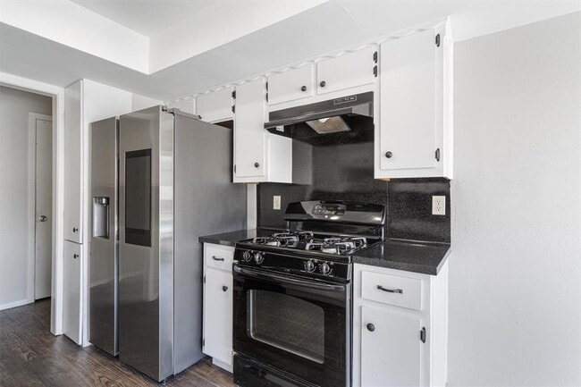 Building Photo - 8309 Beaver Brook Ln