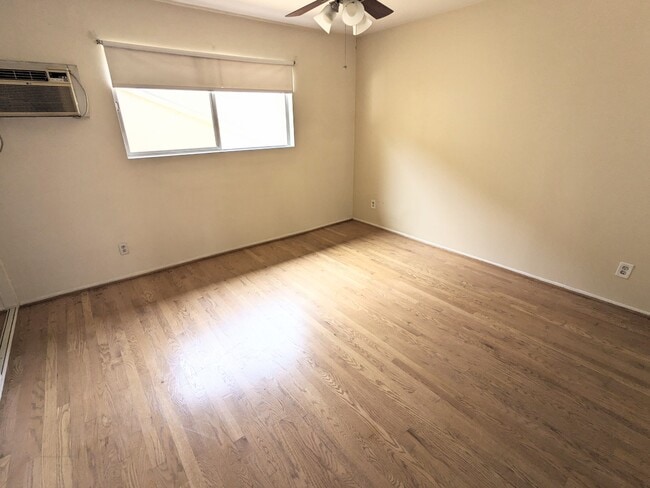 Building Photo - 241 S Ave 57