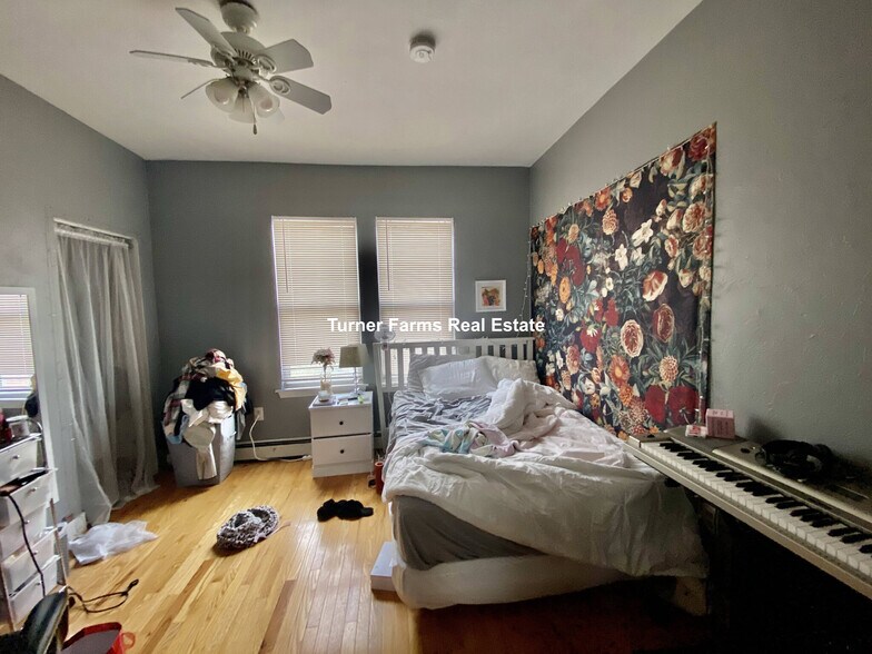 Building Photo - 8 Eldora St