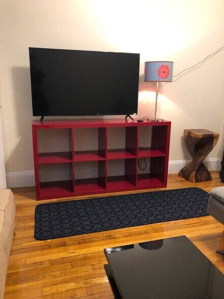 Building Photo - 109 Strathmore Rd