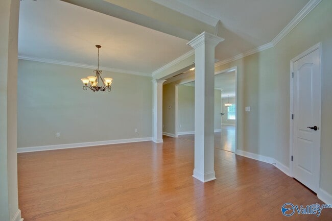 Building Photo - 112 SW Autumn Cove Dr
