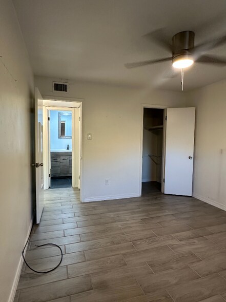 Building Photo - 4800 N Stanton St