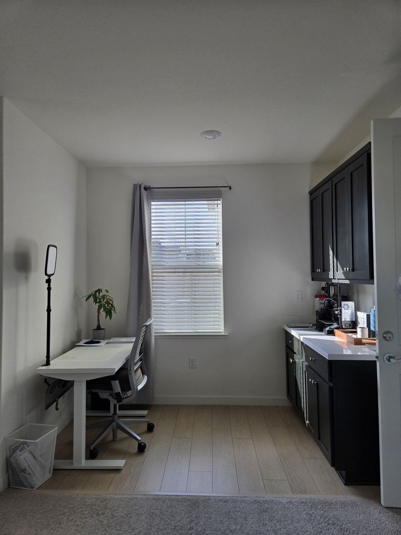 Building Photo - 2413 Village Square Blvd