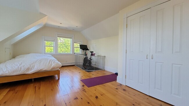 Building Photo - 52 Hillsdale Rd