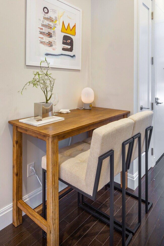 Building Photo - 417 E 61st St