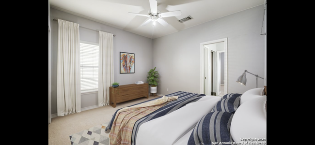 Building Photo - Charming Alamo Heights Cottage