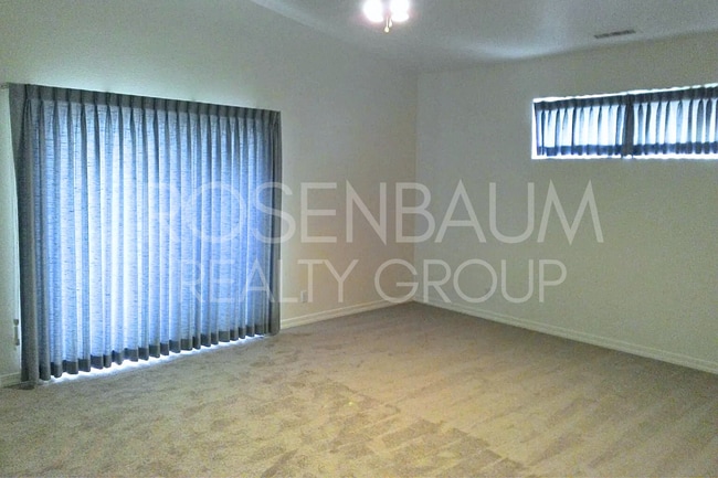 Building Photo - Charming 3-beds, 2-baths home in the Prest...