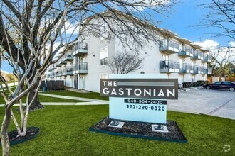 Building Photo - Gastonian - 305-307