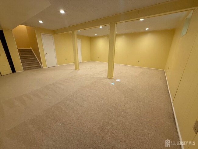Building Photo - 1302 Edison Glen Terrace