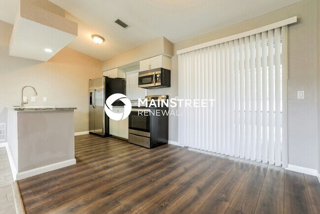 Building Photo - 3 Bedroom Pet-Friendly Home in NORTH PORT, FL with Main Street Renewal