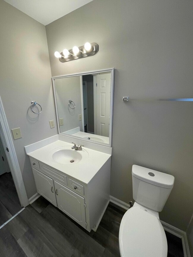 Building Photo - 1005 Peachers Mill Rd