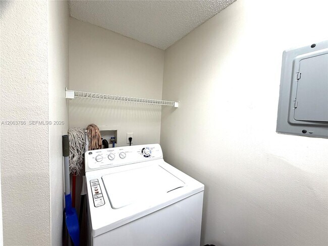 Building Photo - 5045 Wiles Rd