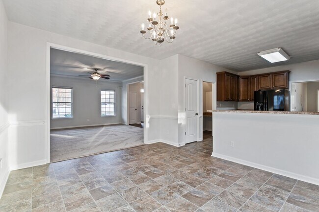 Building Photo - 60 Manilla Ln