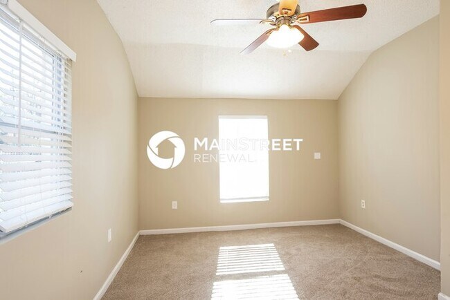 Building Photo - 1130 Mona Dr