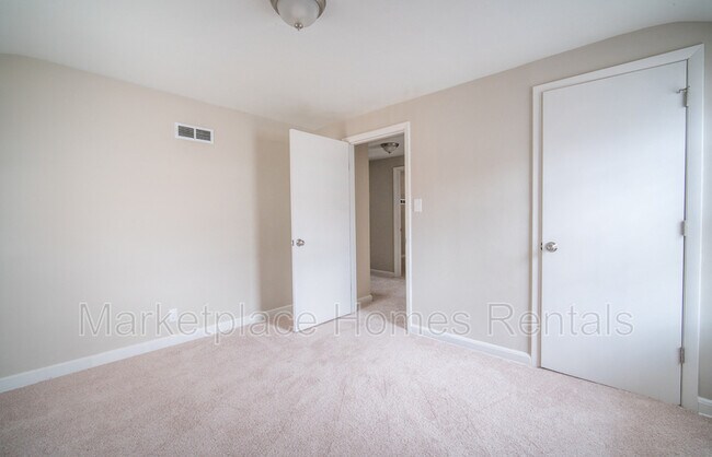 Building Photo - 4302 N 63rd St