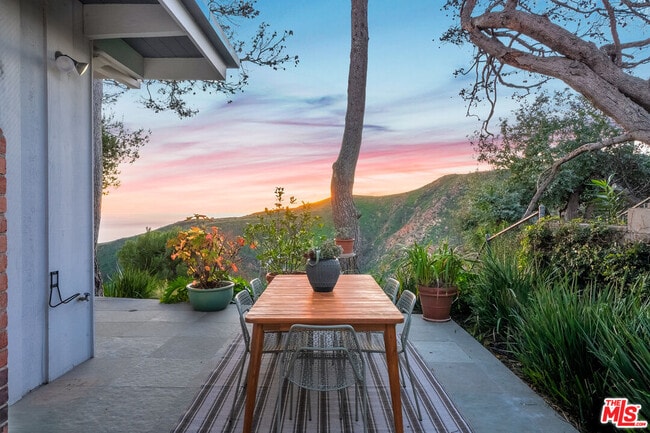 Building Photo - 16798 Charmel Ln