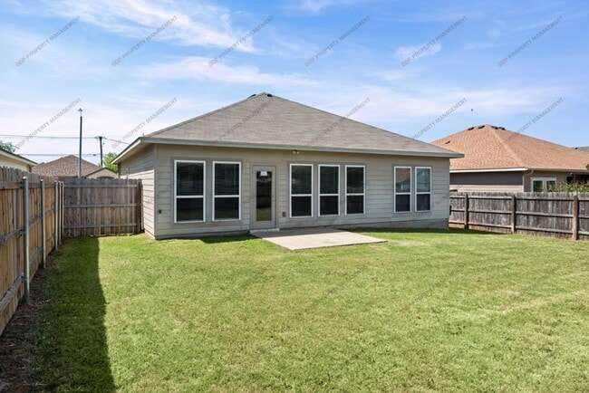 Building Photo - 8012 Redbrush