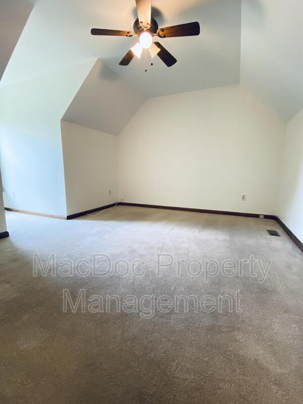 Building Photo - 10717 S Jamie Pl