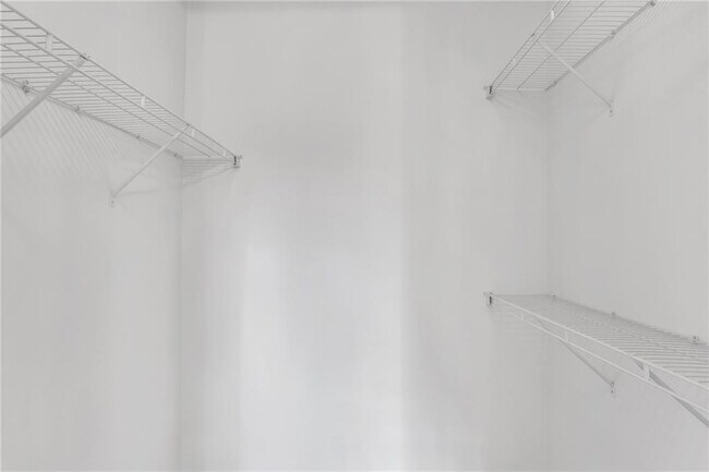 Building Photo - 2300 Peachford Rd