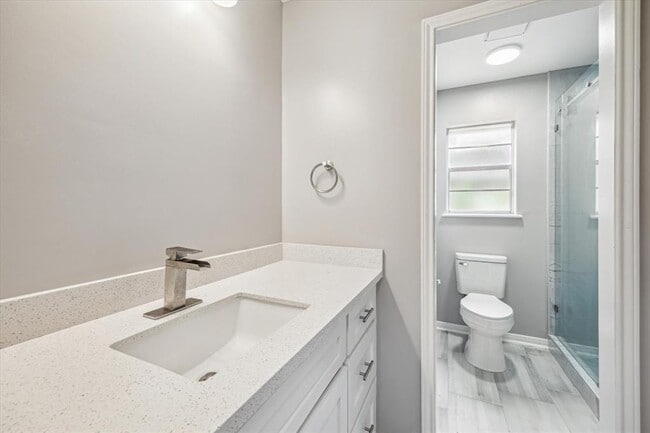 Building Photo - 13910 E Cypress Forest Dr