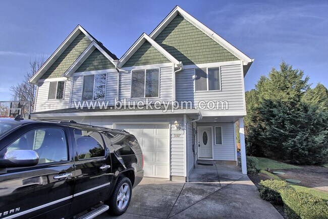 Building Photo - 3807 NW Fletcher Ct