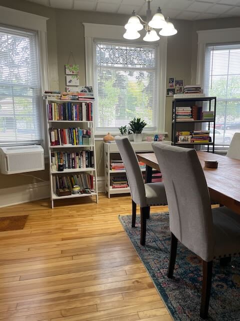 Building Photo - 1500 W 31st St