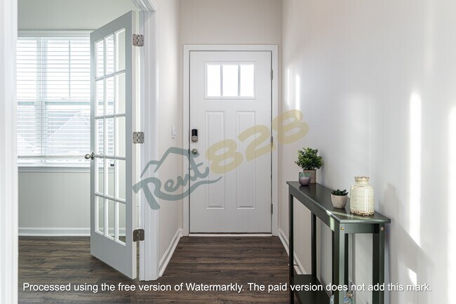 Building Photo - 96 Farmwood Ln