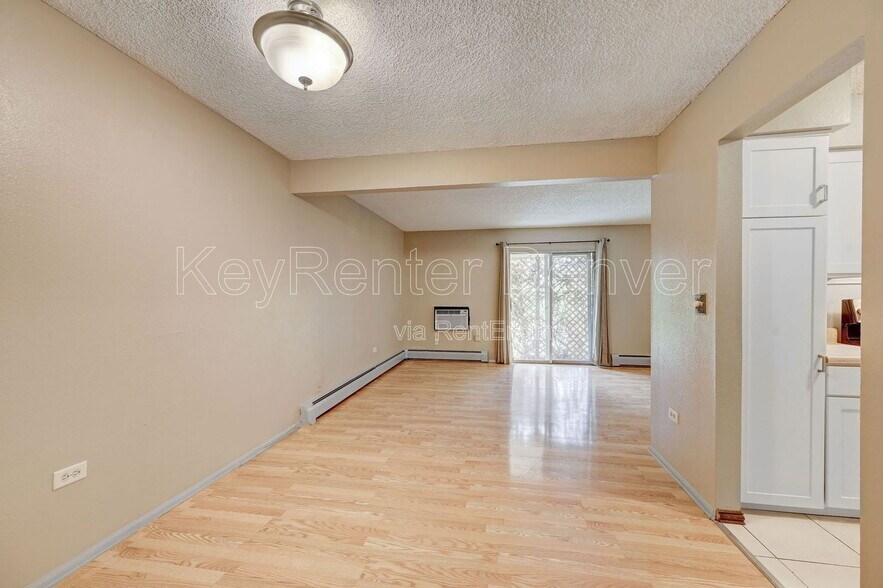 Building Photo - 4565 S Lowell Blvd