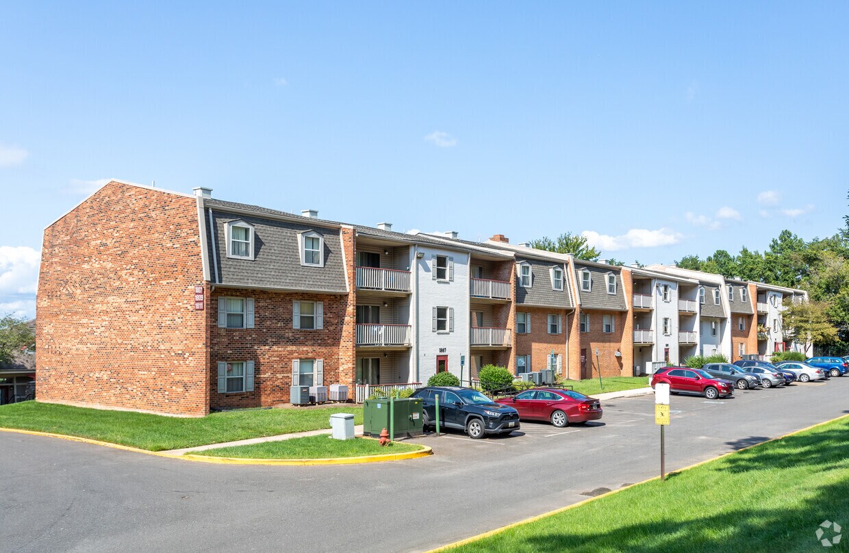 Summer Ridge Hyattsville