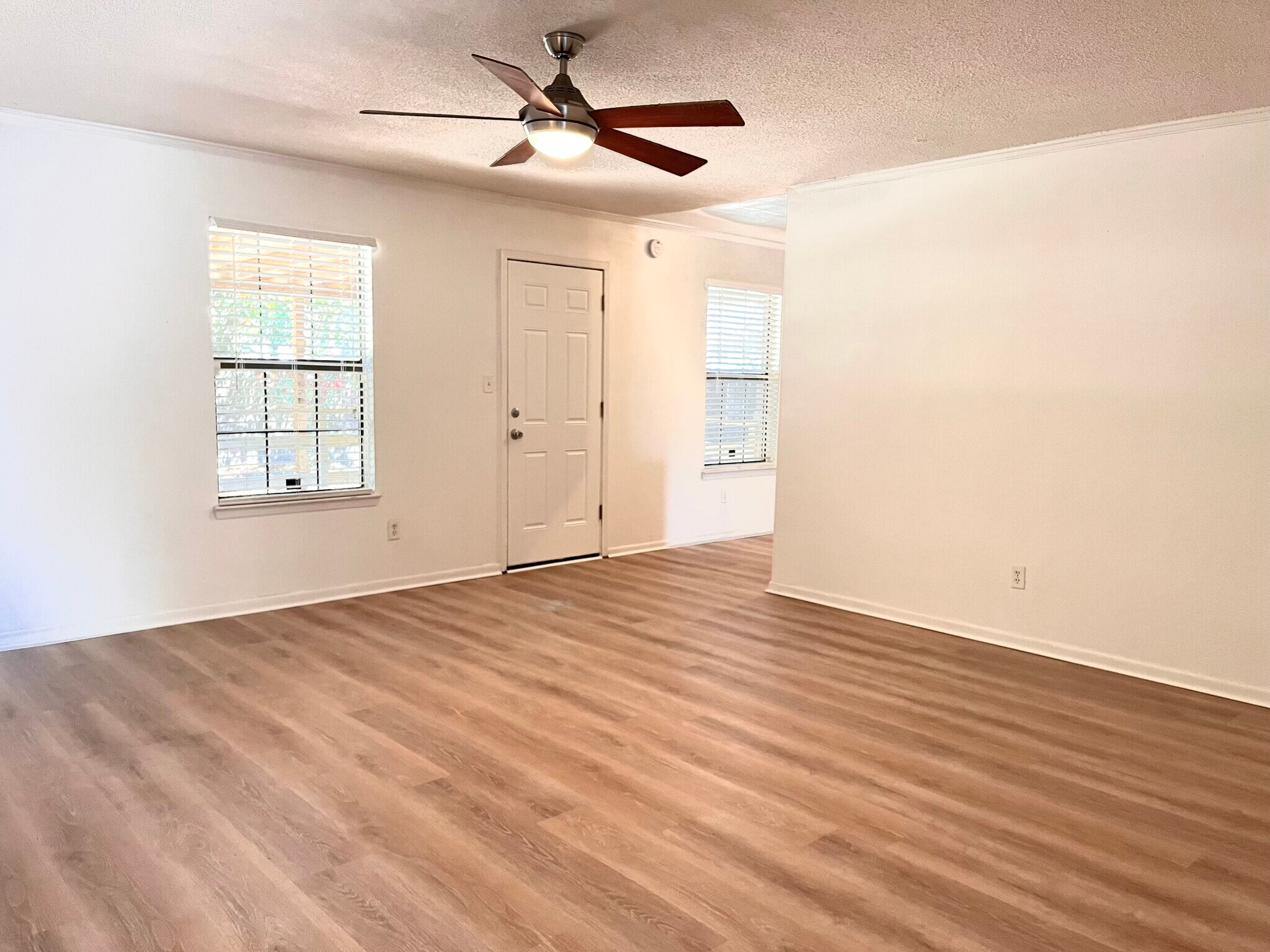 Building Photo - 3904 Tonbridge Cir