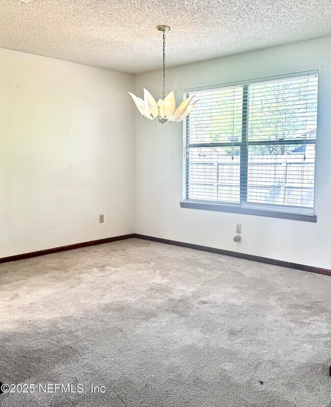 Building Photo - 8167 Sable Woods Dr N