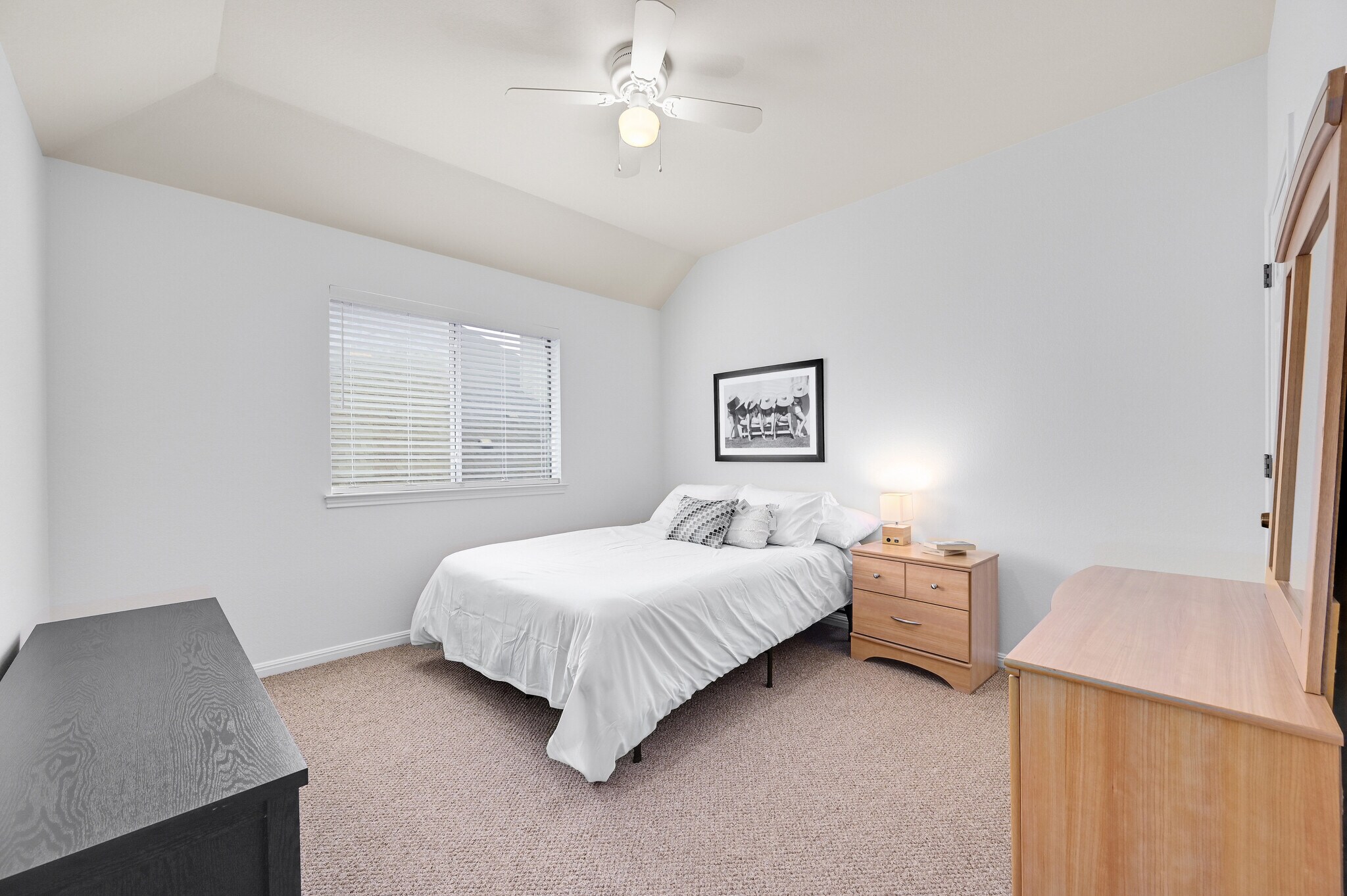 Building Photo - 2505 Lovett Ln