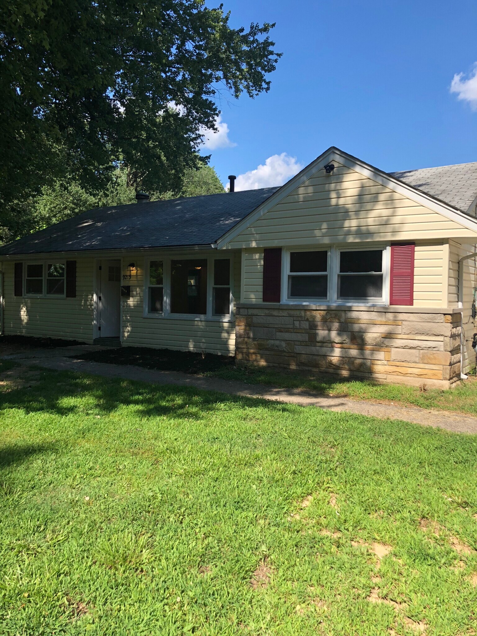 Front of house - 9215 ARISTIDES DR