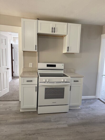 Building Photo - 16 Saint John St