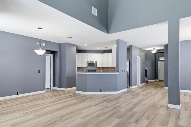 Building Photo - 2157 Paradise Ridge Dr