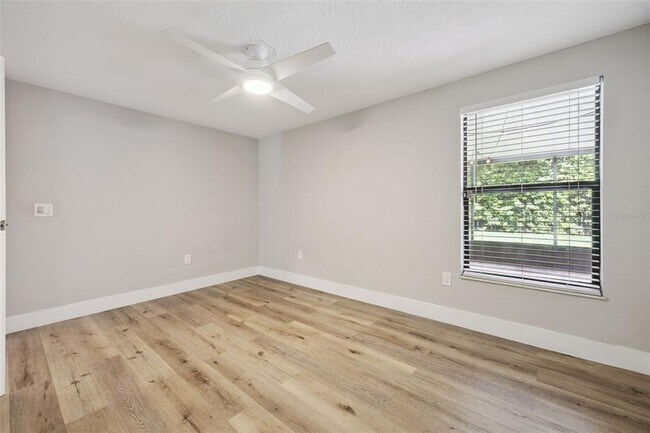 Building Photo - 7301 Spring Villas Cir